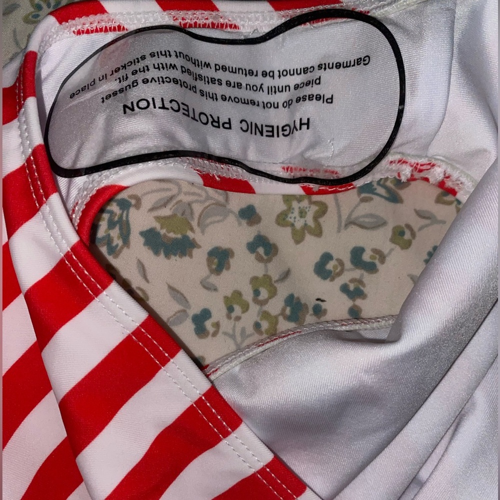 Forever21 Kids 5F July 4 bathing suit - Picture 3 of 4